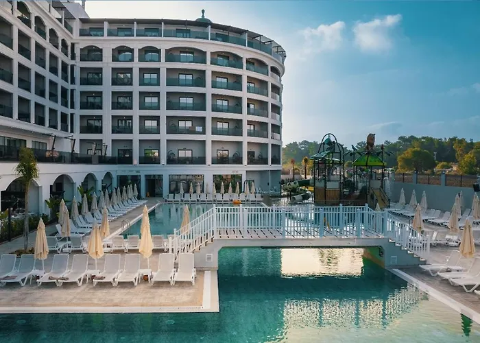 Side Moon Palace