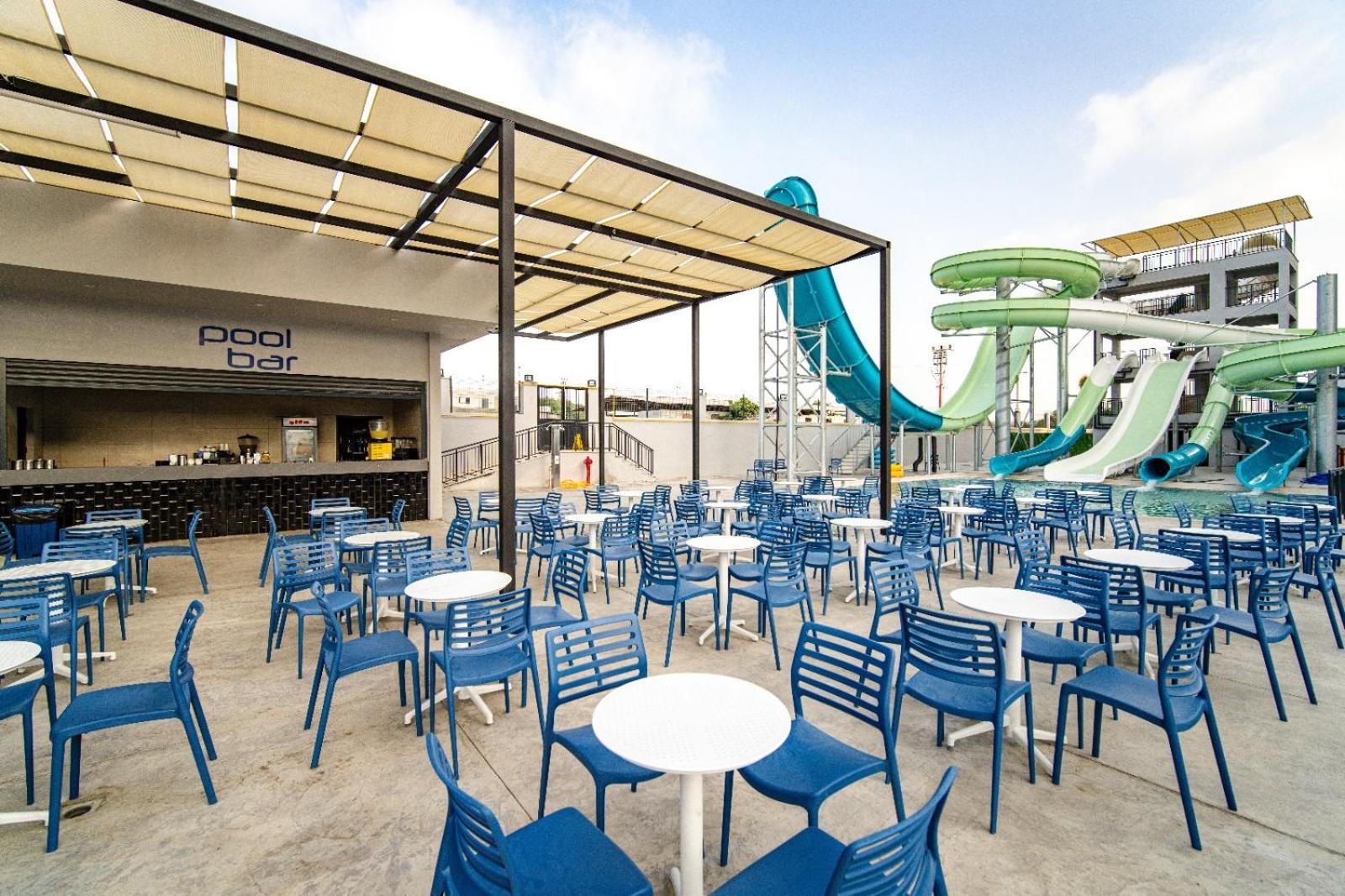 Moon Palace 5* Side