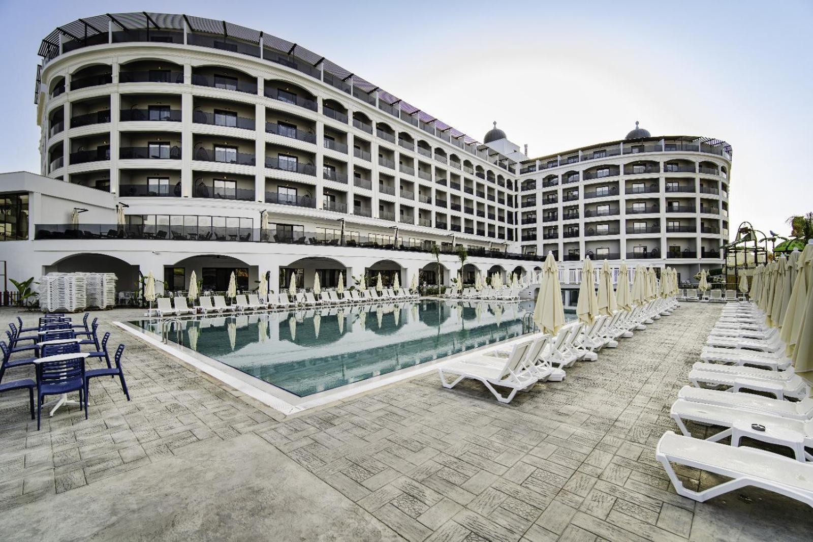 Hotel Moon Palace